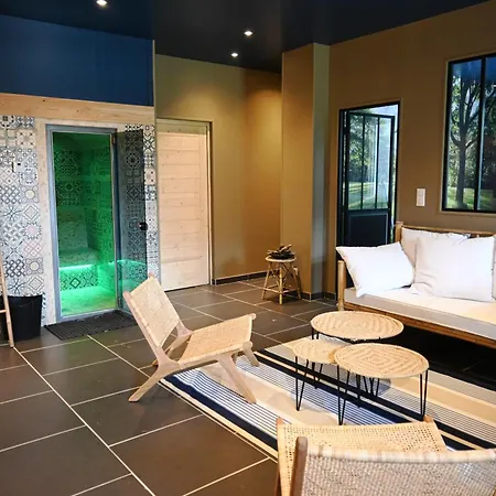 Domaine Des Agapanthes D'hotes Et Bed & Breakfast *