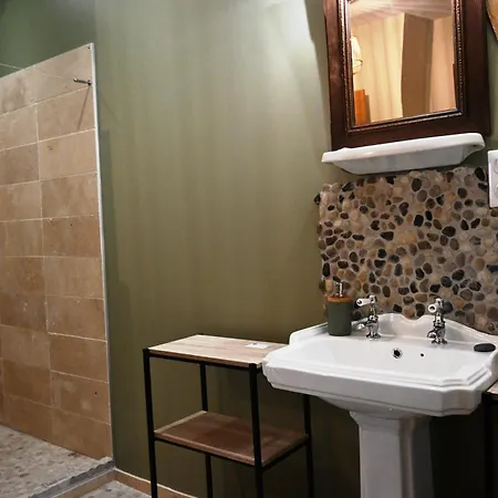 Domaine D'eugene D'hotes Et Epreville